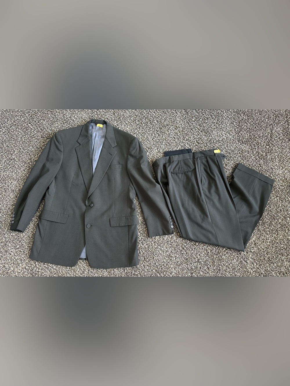 Hart Schaffner Marx charcoal grey two-piece suit 42L pants 36x30